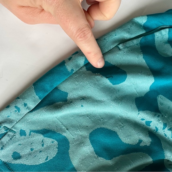 All In Motion Shorts - Picture 2 of 6